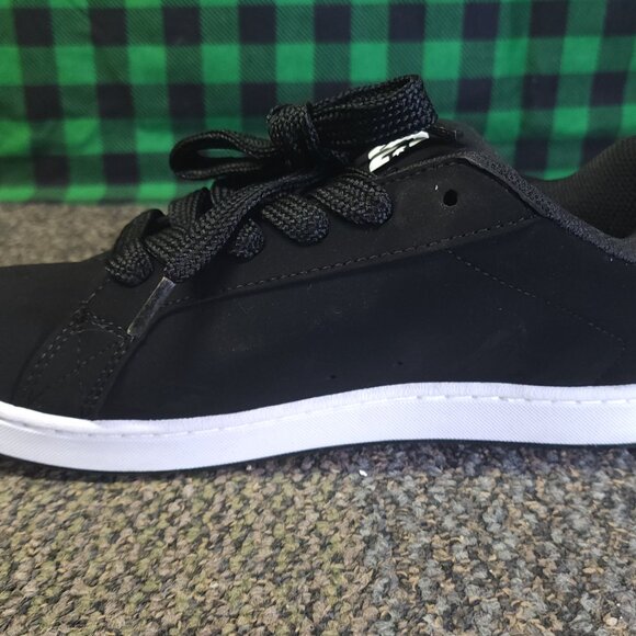Brand New DC Gaveler Suede Skate Shoes – Matte Black (Men’s US 8.5M) – - Picture 12 of 12